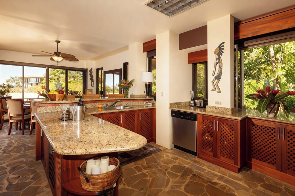 Tulemar Garden House kitchen