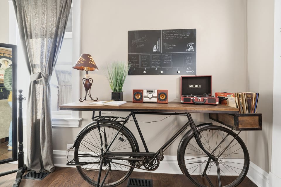 Furniture, Table, Desk, Lamp, Screen