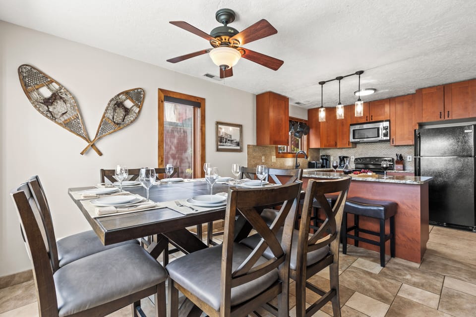 The dining area with seating for 8 guests.