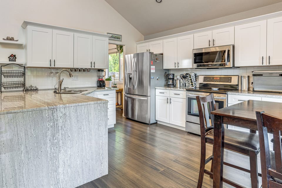 Kitchen | 1st Floor | Drip Coffee Maker | Dishwasher | Blender | Toaster