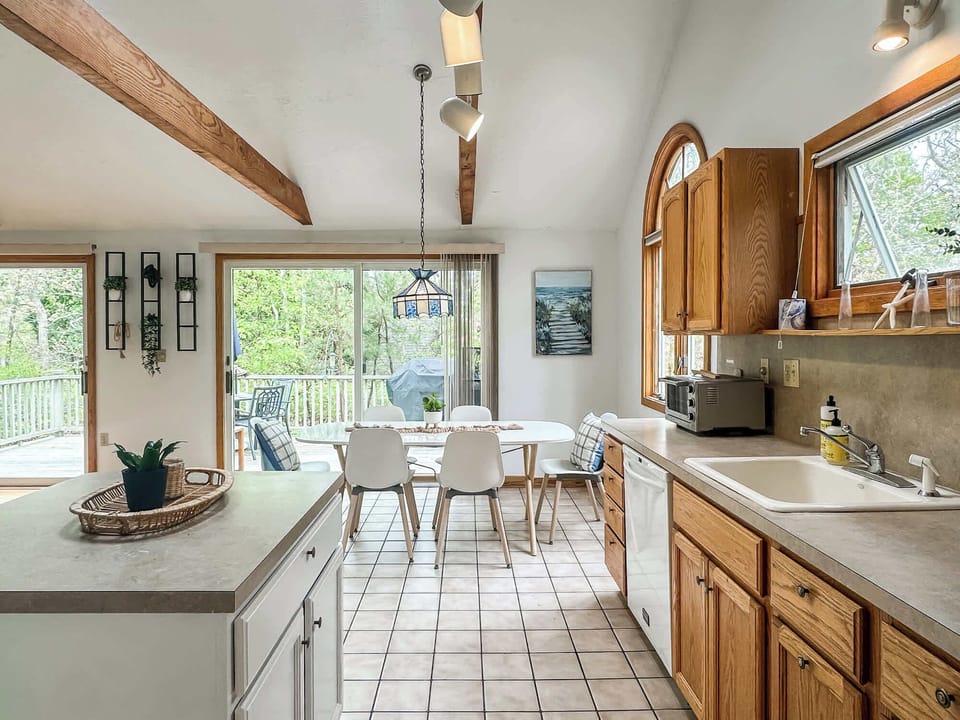 Kitchen and dining area