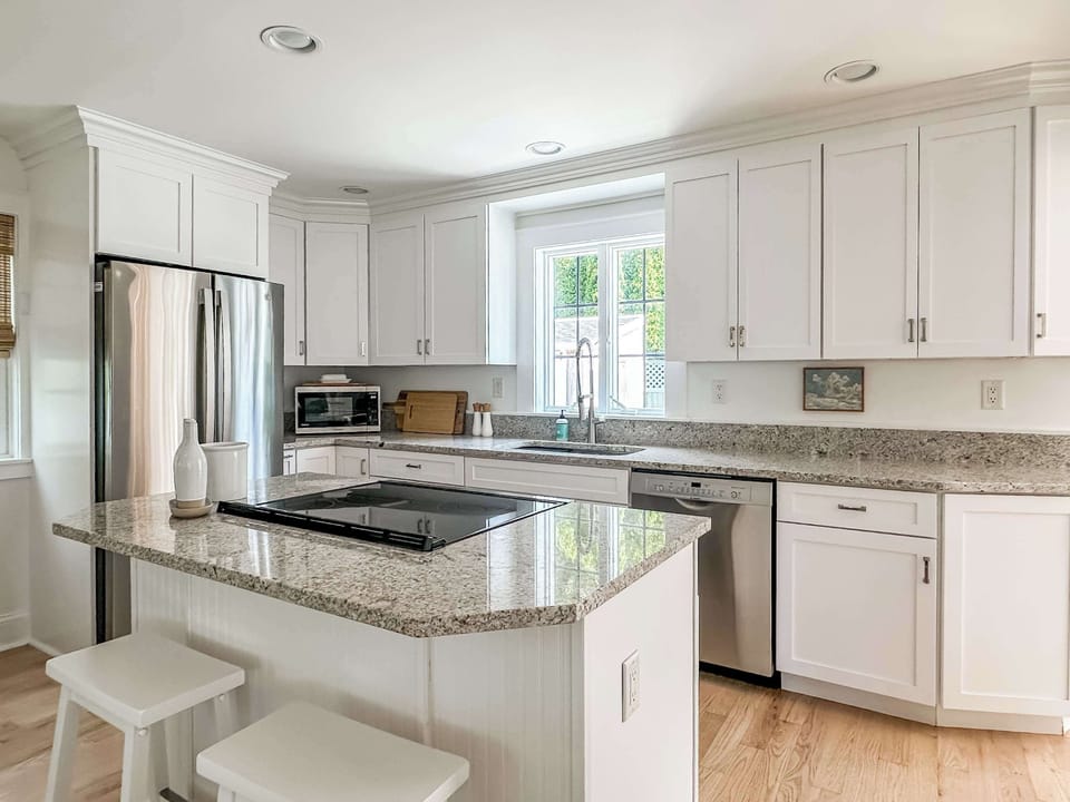 Kitchen with bar seating