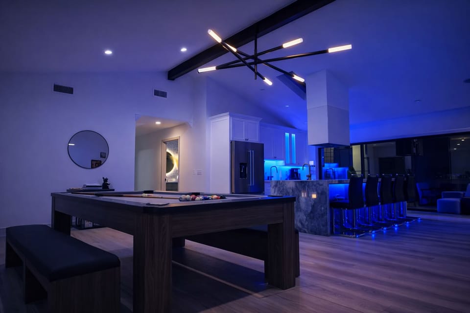 Poor table and kitchen