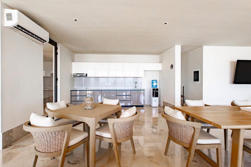 Chic common area great for working or socializing