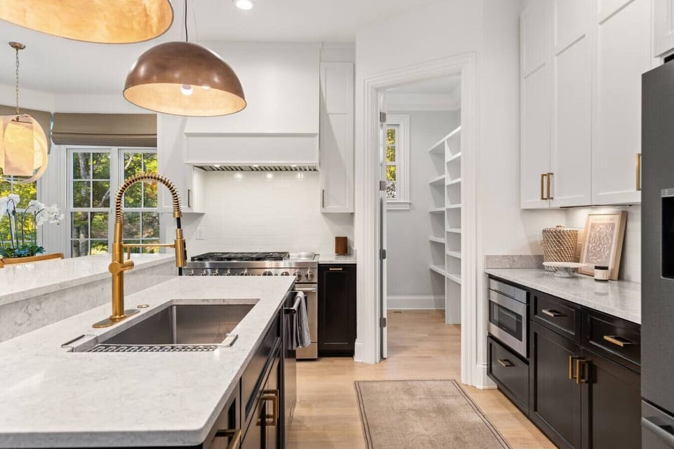 Fully equipped kitchen for all of your cooking needs.