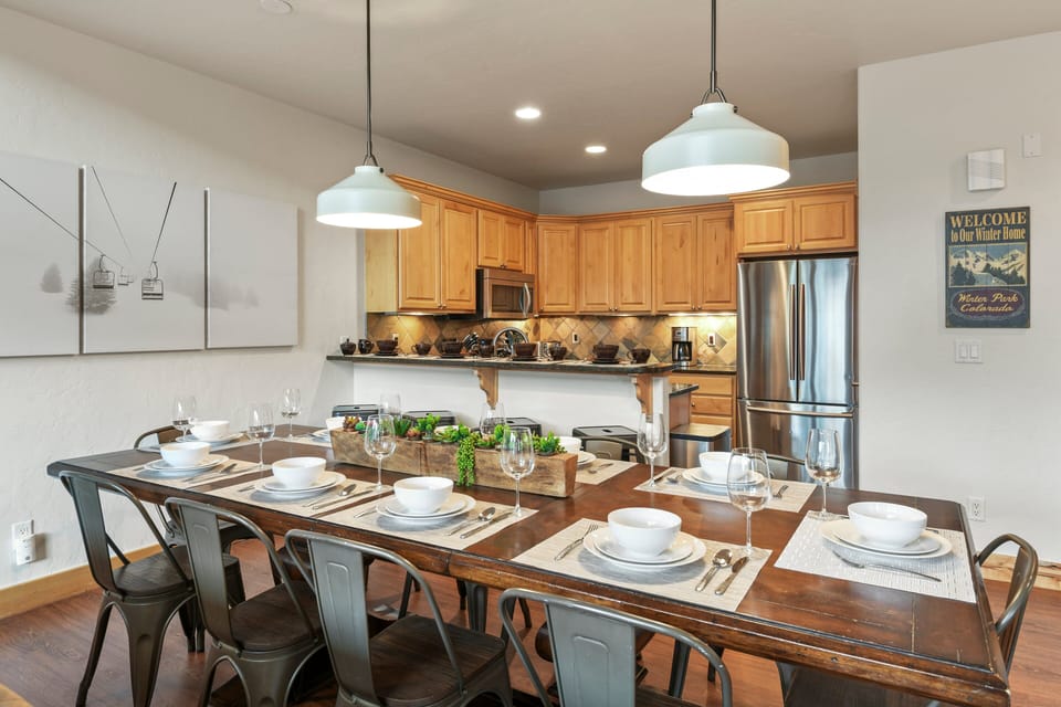 Dining Seating for 10