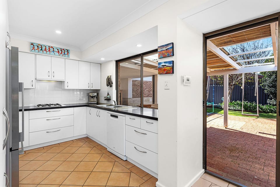 Modern Fully Equipped Kitchen
