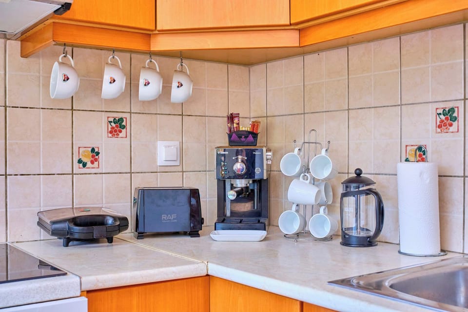Coffee machine, toaster, and modern appliances for an effortless stay