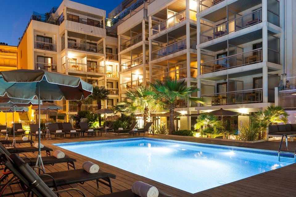 Holiday Home Swimming Pool