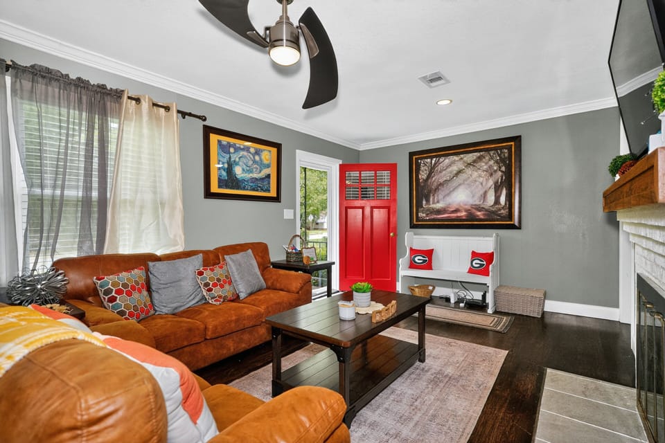 Furniture, Indoors, Living Room, Couch, Home Decor