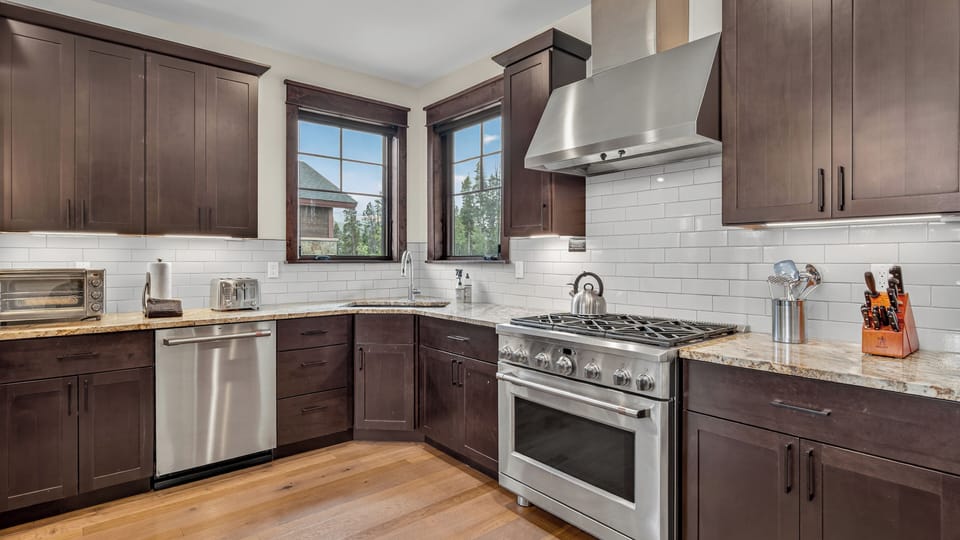 Kitchen, Main Level