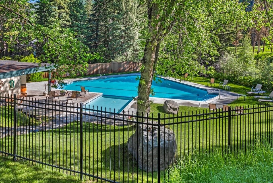 A mountain retreat with a heated pool and views you`ll never want to leave