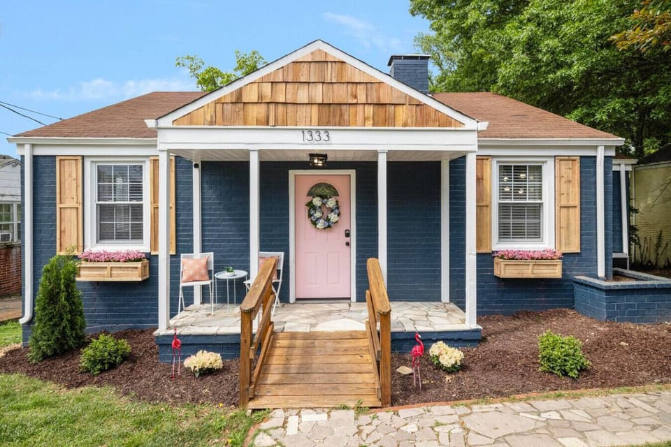 Welcome to your Kingsport home! We can`t wait to host you!