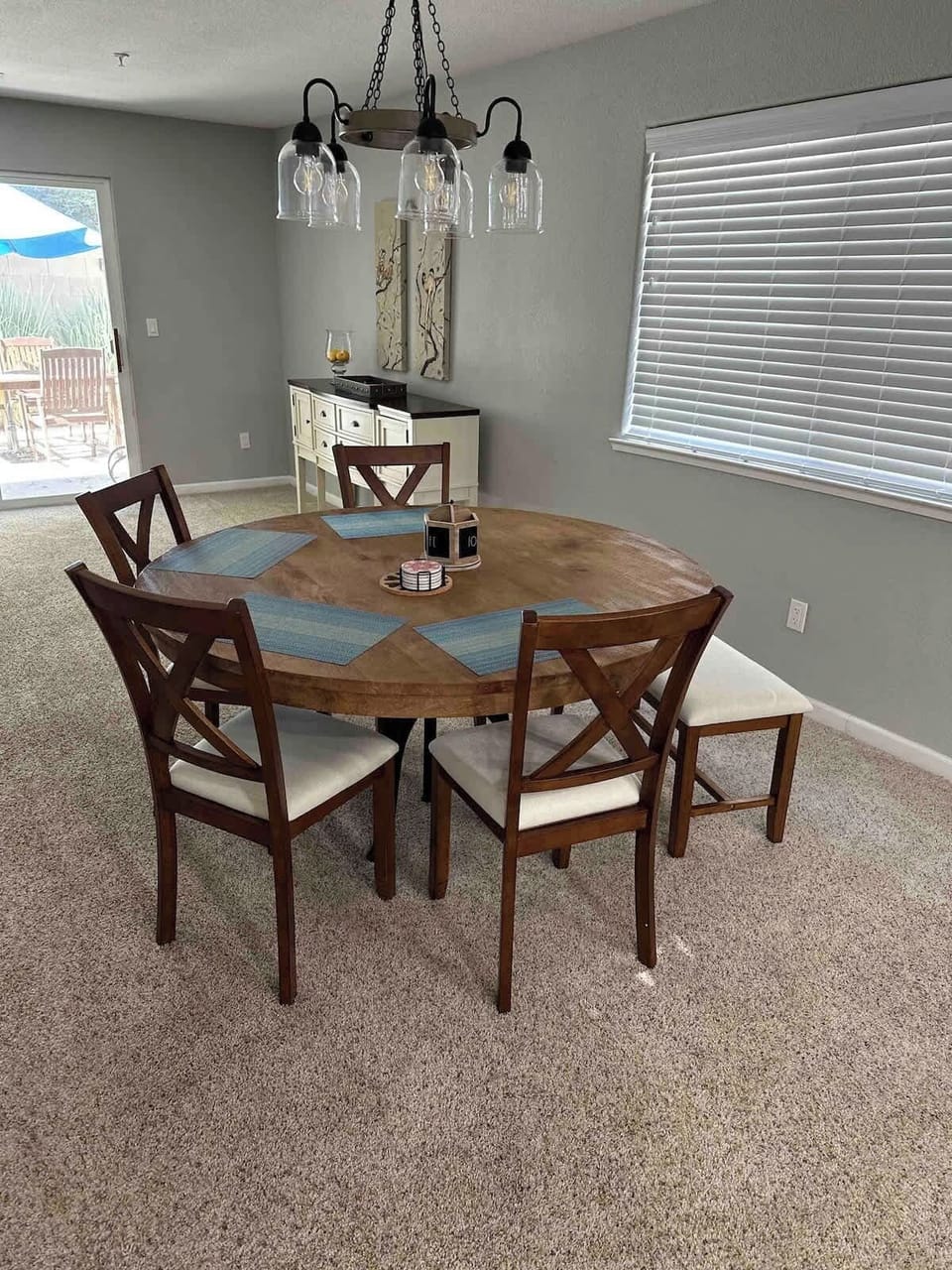 Dinning room table