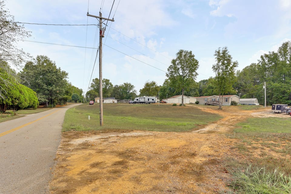 Parking | Shared Driveway (3 Vehicles) | RV/Trailer Parking Allowed