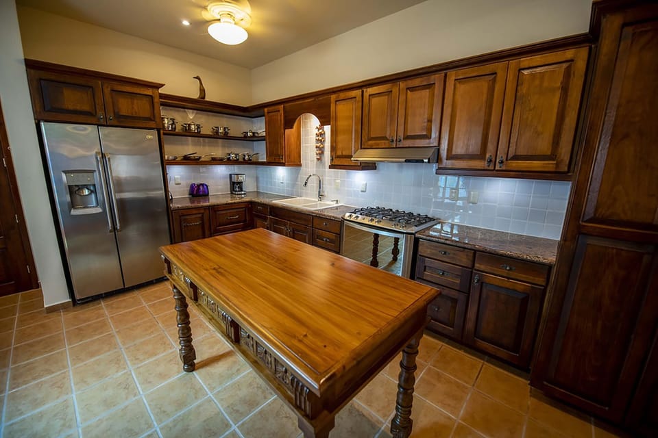 Well equipped kitchen with all your needs