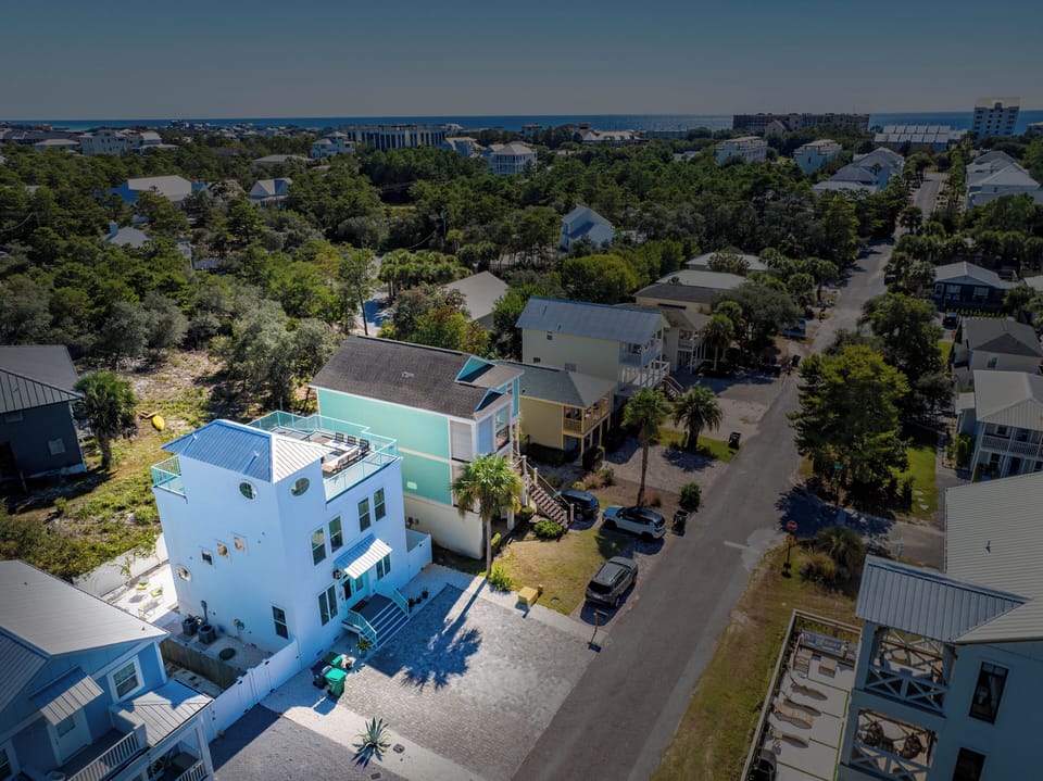 Welcome to "Ocean Breeze" off 30A in Blue Mountain Beach.