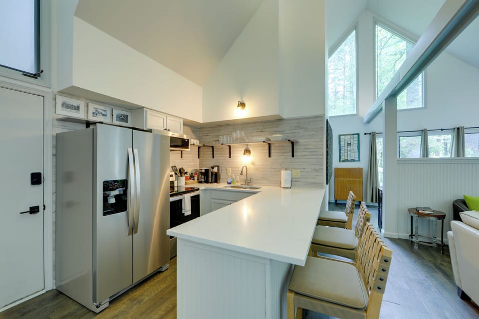 Kitchen | Cooking Basics | Breakfast Bar