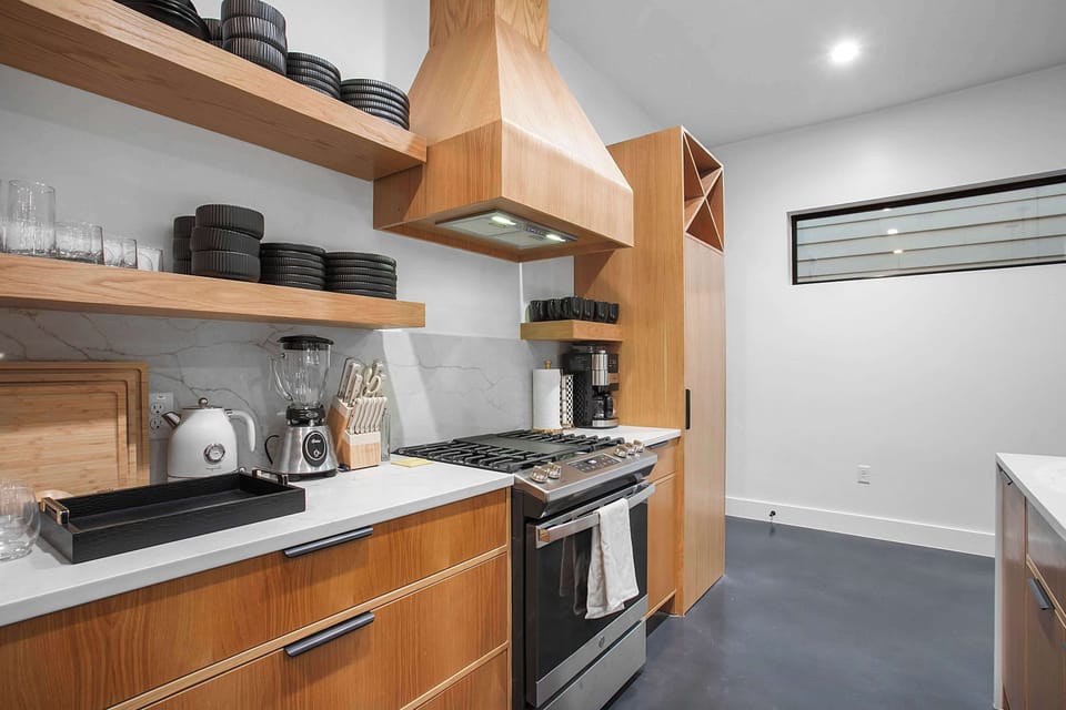 Kitchen with all the essentials 