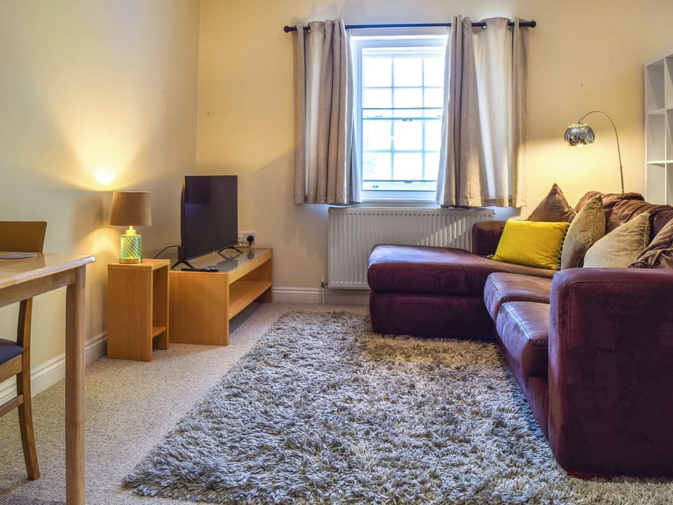 Living area | The Coach House Flat 2 - The Coach House, Tetsworth, near Oxford