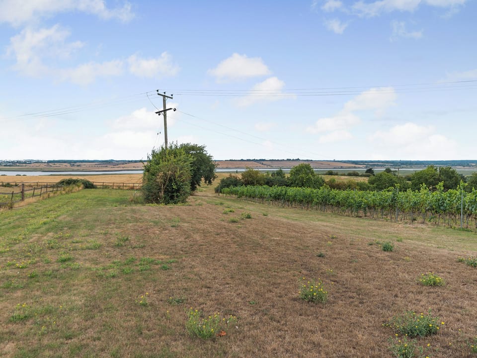 Surrounding area | Mals Barn - Hall Farm Cottages, Althorne