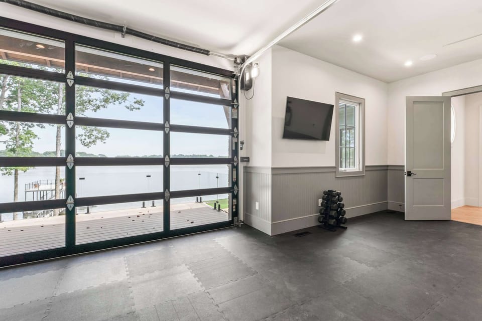 Crush your goals in the private gym during your getaway​