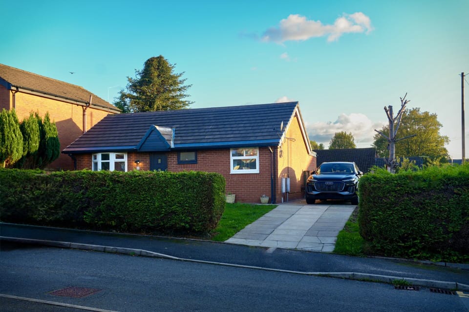 Front Garden & Driveway 