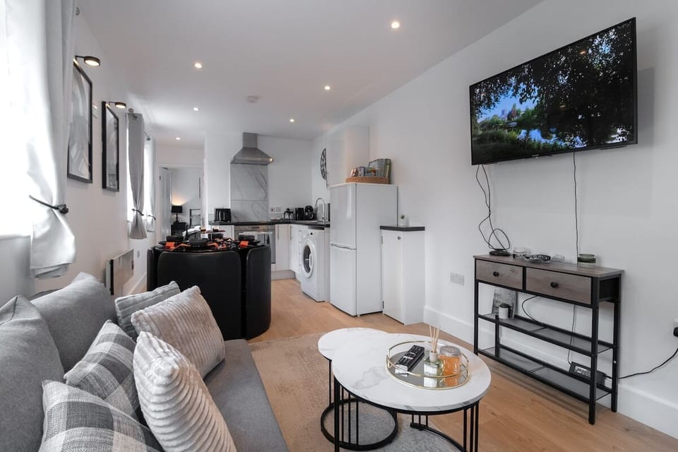 Living Room / Lounge