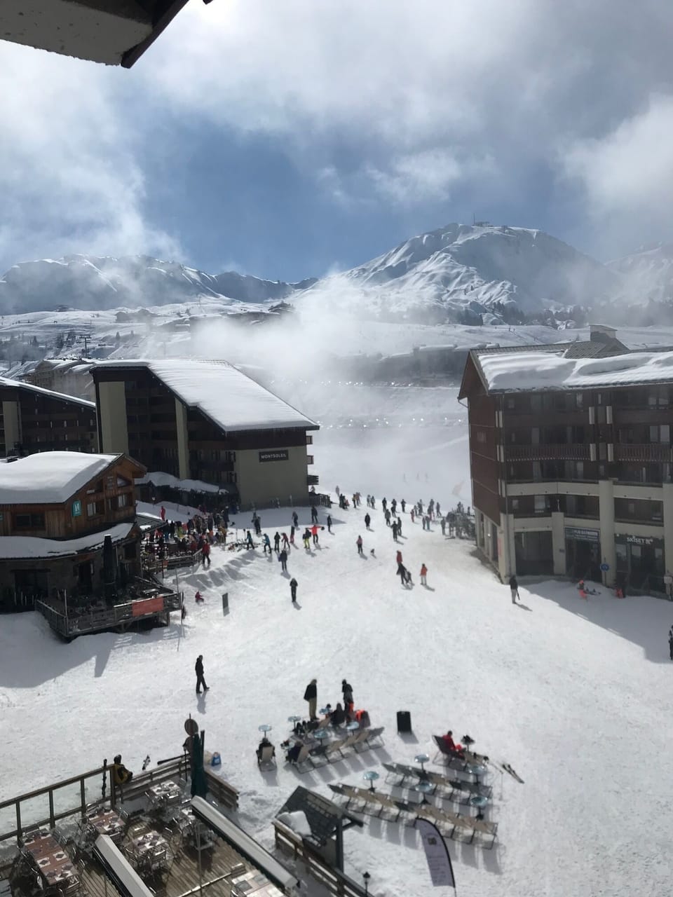Snow and ski sports