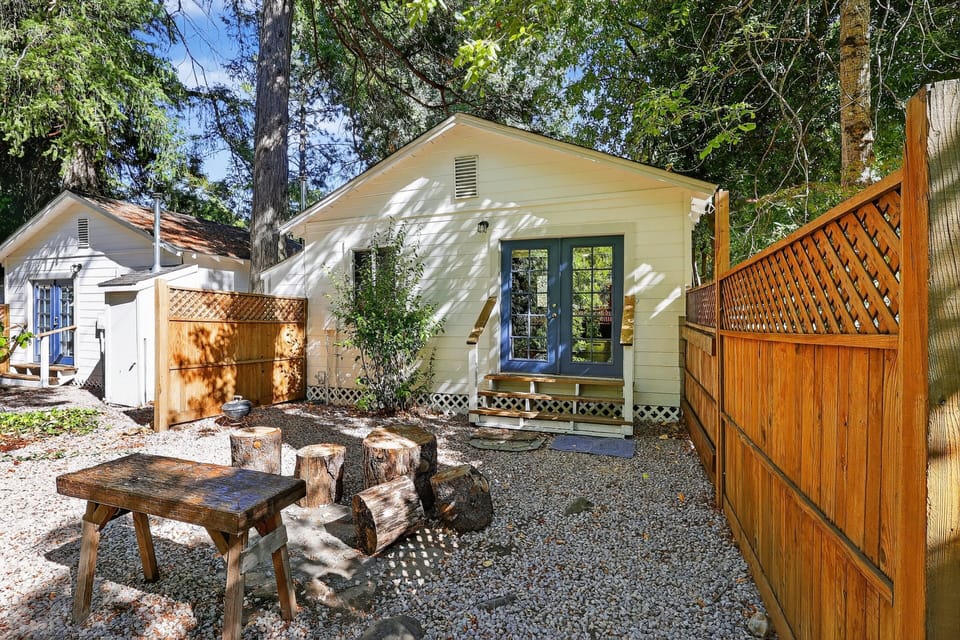 Backyard, Nature, Outdoors, Yard, Indoors