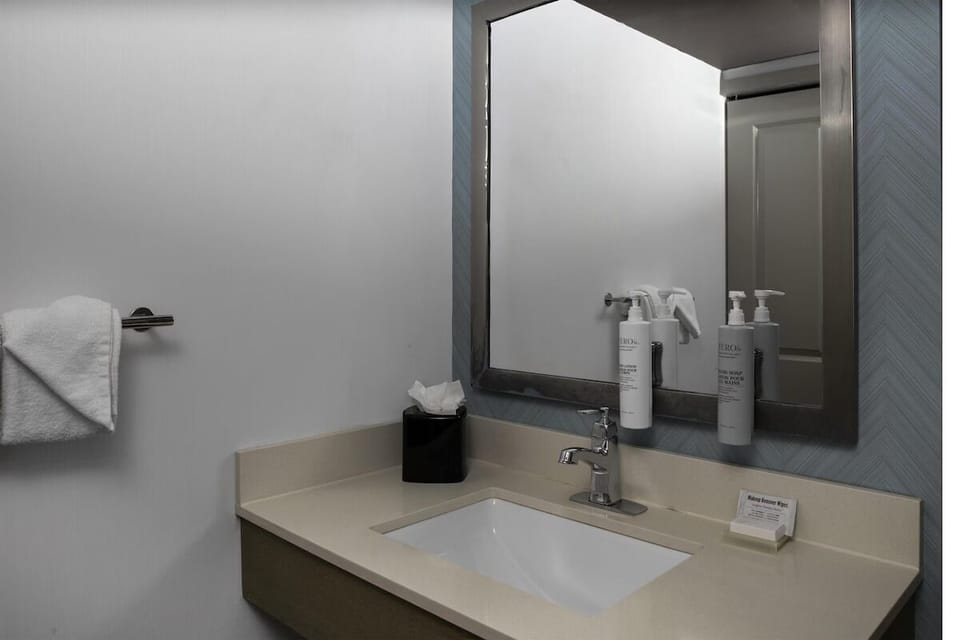 Refresh easily with a roomy vanity and fluffy towels.