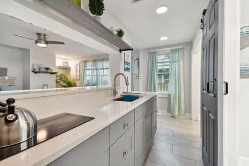 Kitchenette