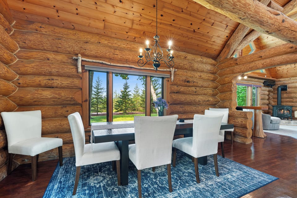 Dining area: main level