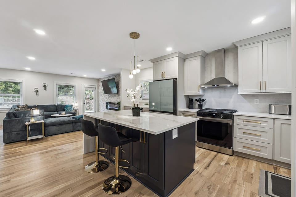 New full Kitchen w/ island, stainless-steel appliances, wine cooler