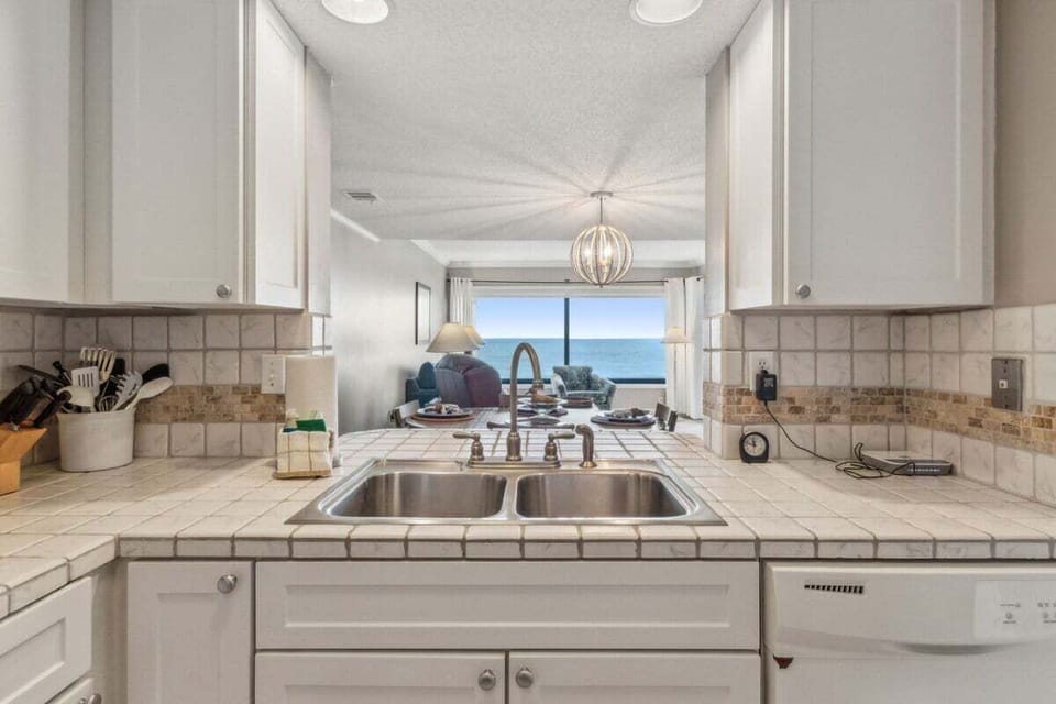 Oceanfront cooking made easy.