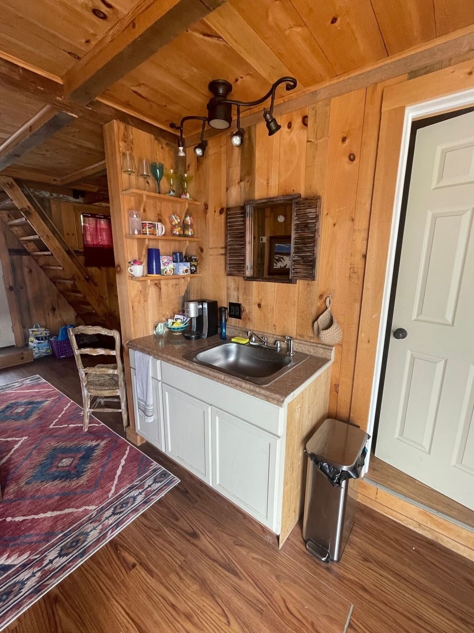 Kitchenette - sink area