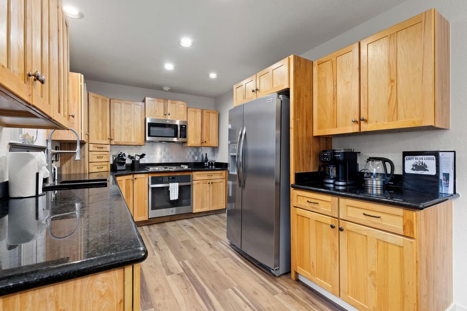 Start your morning right. Our coffee station features a Keurig Duo coffee maker so you can brew a single pod or a full pot for the group.