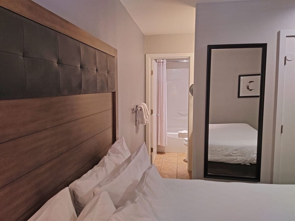 King Bedroom with En Suite