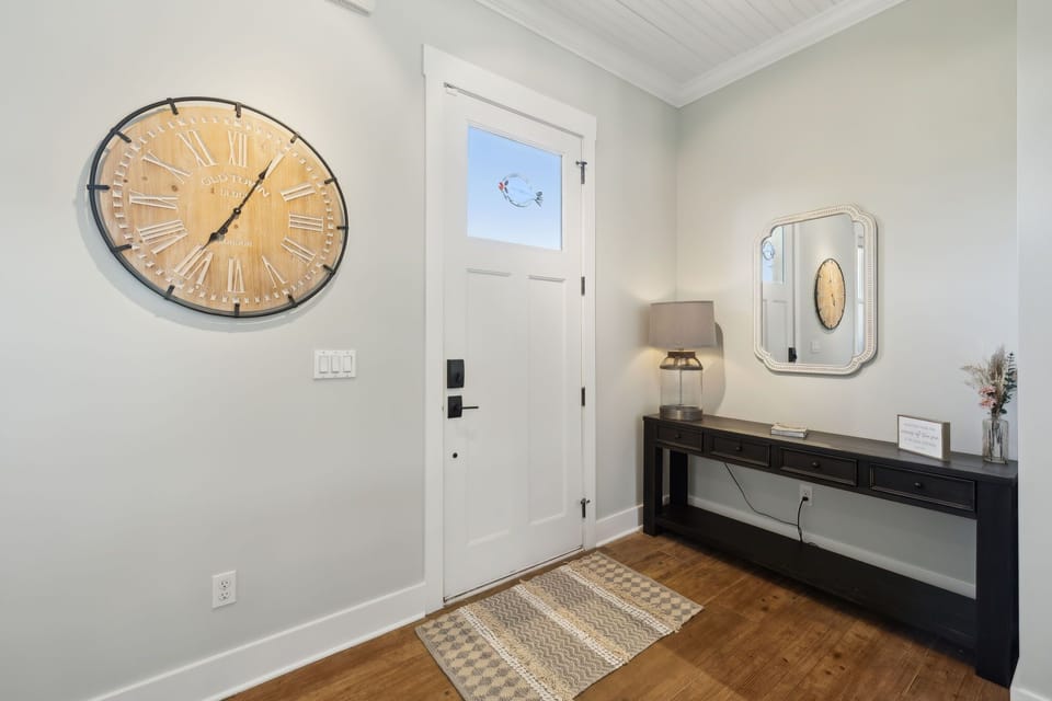 Welcome inside the Serenity by the Sea.