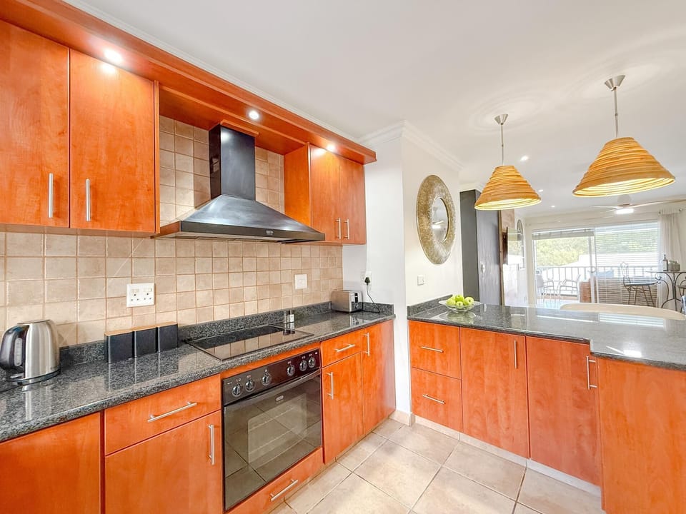 Lagoon View Retreat-Stylish 2BR in Central Knysna (30544)