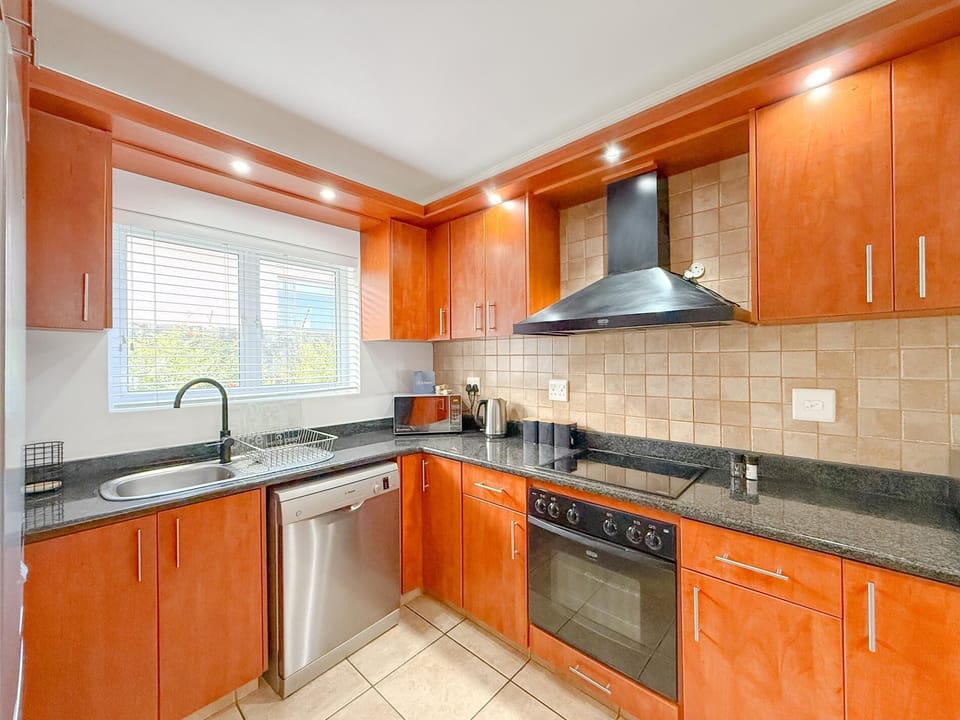 Lagoon View Retreat-Stylish 2BR in Central Knysna (30541)