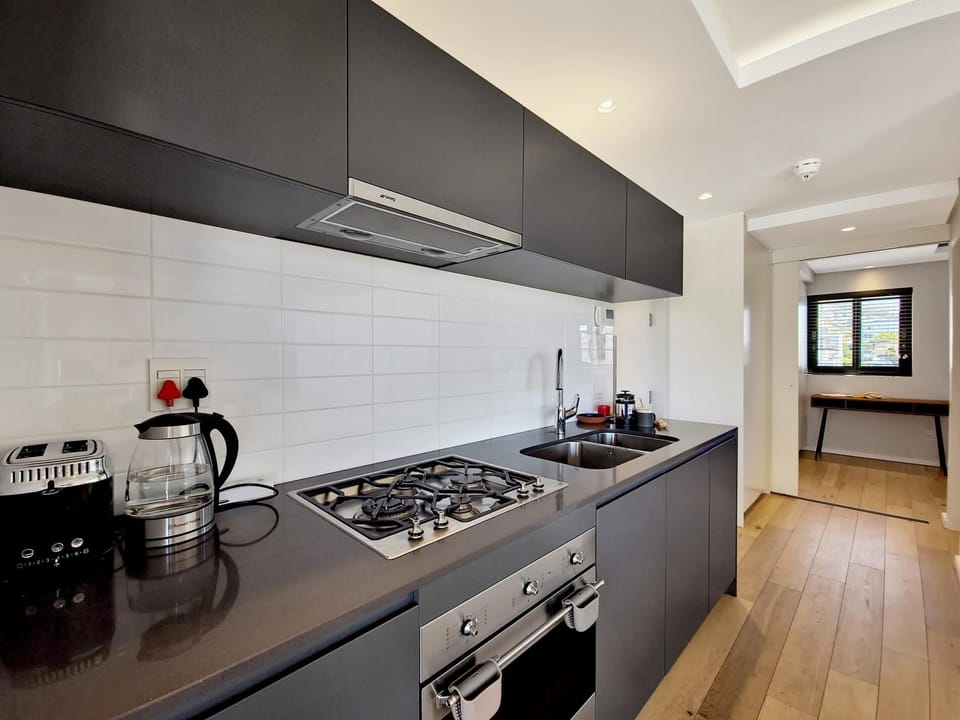 Stylish 1-Bed at 216 High Level with Rooftop Pool (30552)