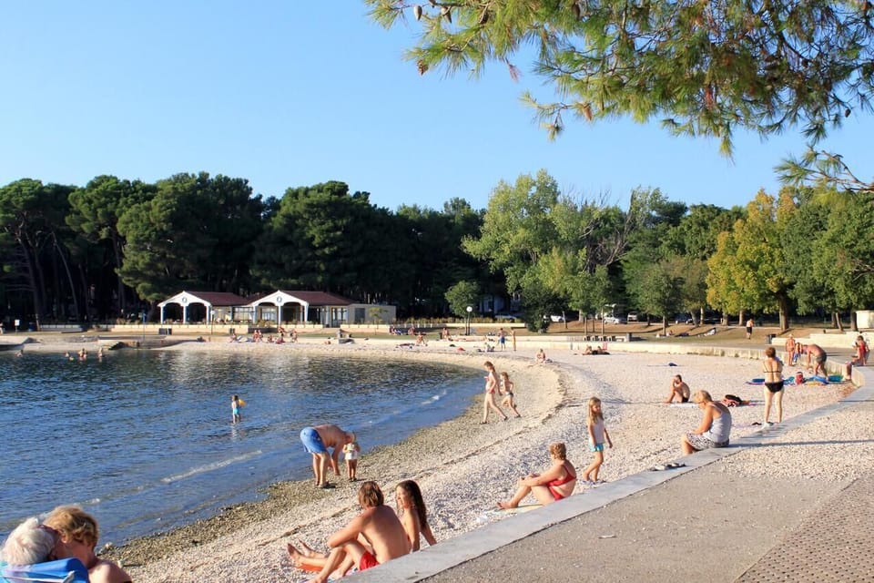 Nearby beaches