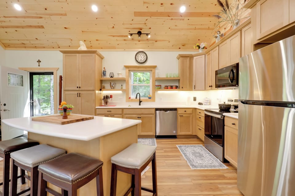 Kitchen | Keurig Coffee Maker | Cooking Basics | 1st Floor