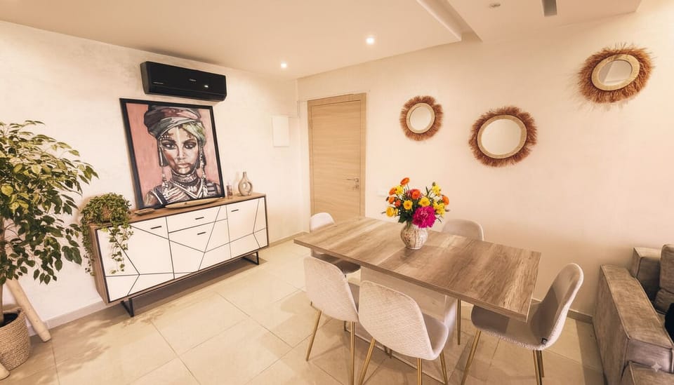 Contemporary Dining Area