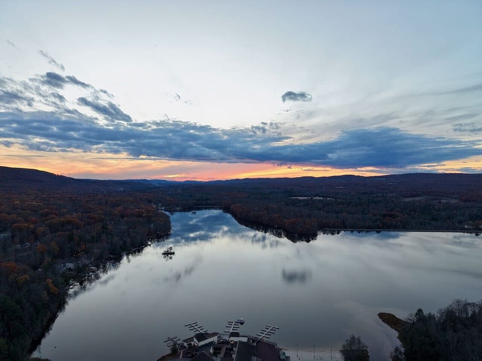 The pristine Lake of Four Seasons