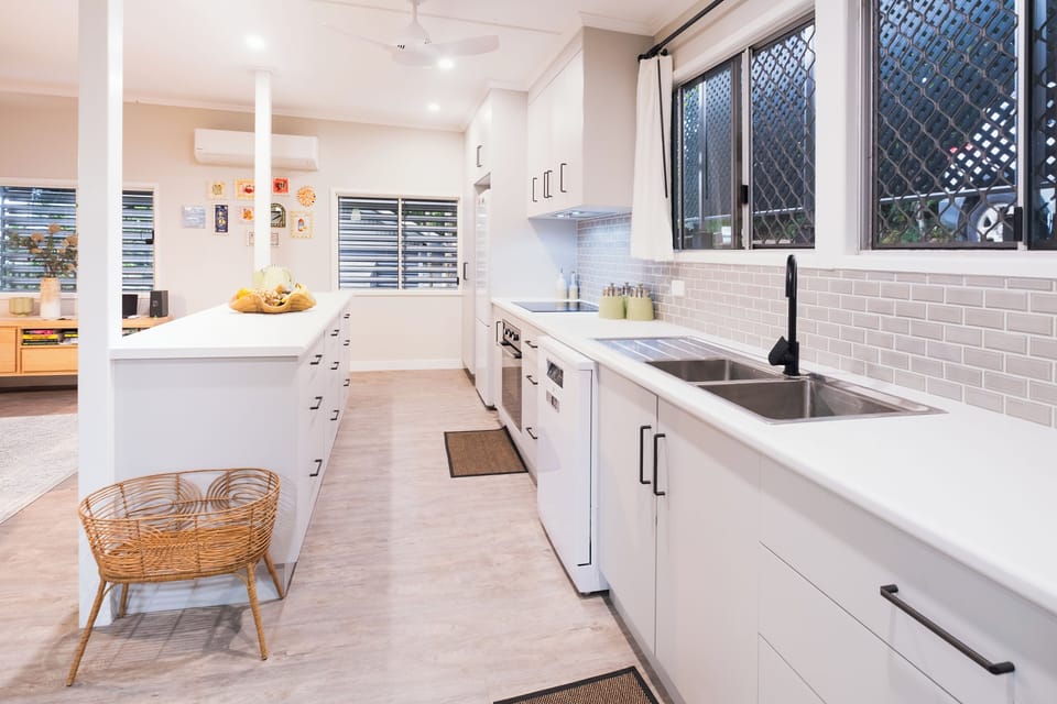 Galley kitchen, m/wave, oven, stovetop, fridge. Fully kitted.