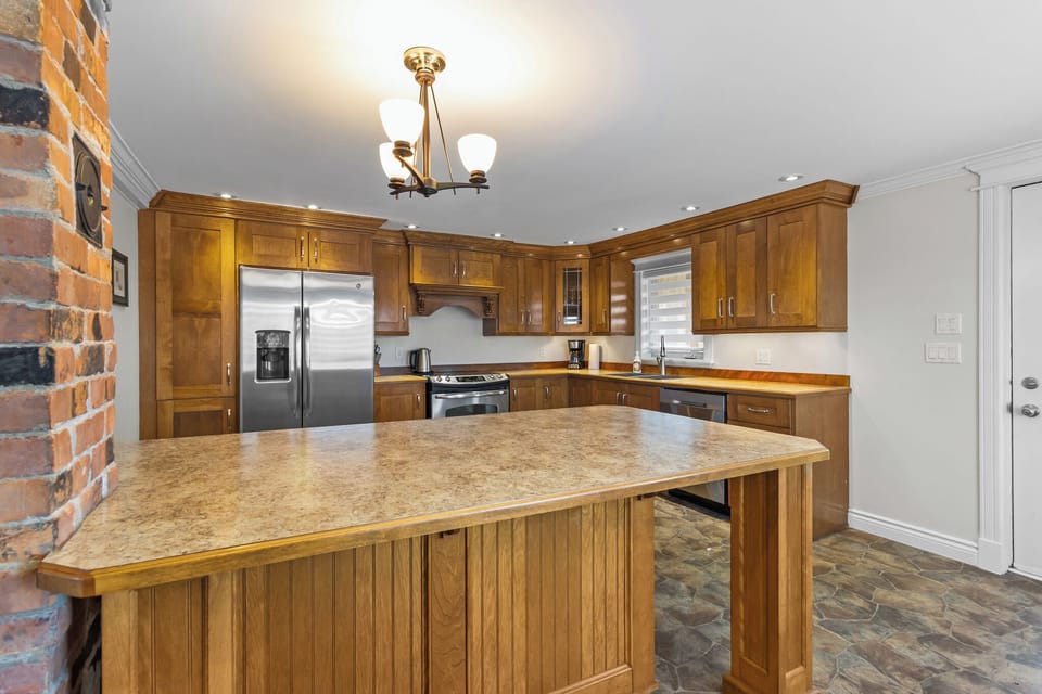 Dining space for everyone
