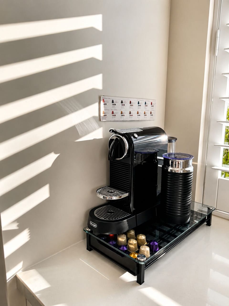 Coffee Pod Machine. Comes with Coffee Pods on arrival
