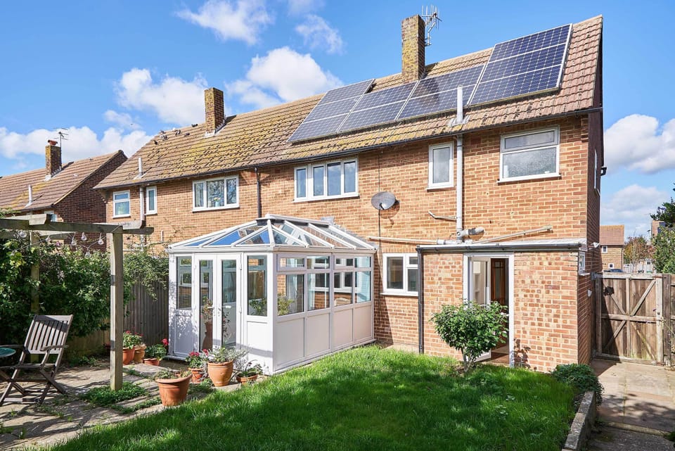 Bodiam Close, Seaford - Host & Stay